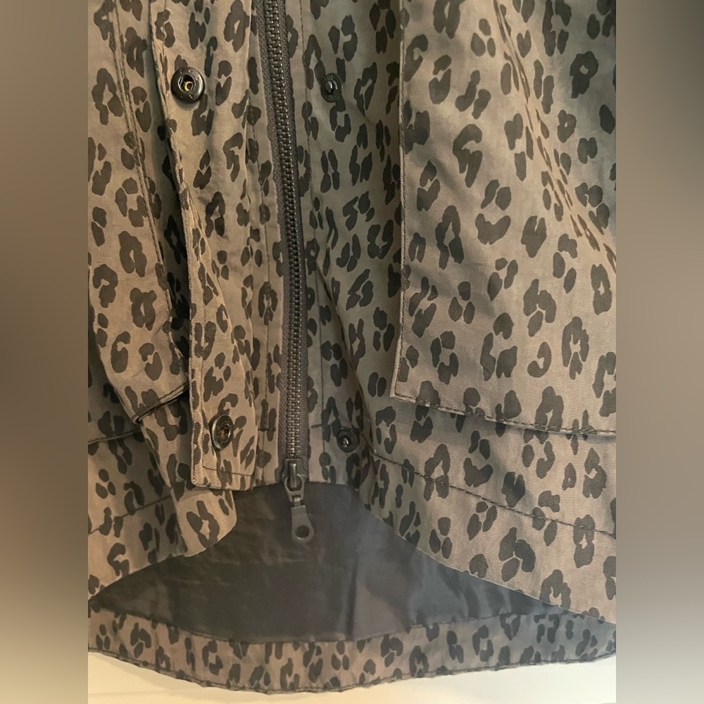 Tart Collections Leopard Print Utility Rain Jacket - Picture 4 of 9